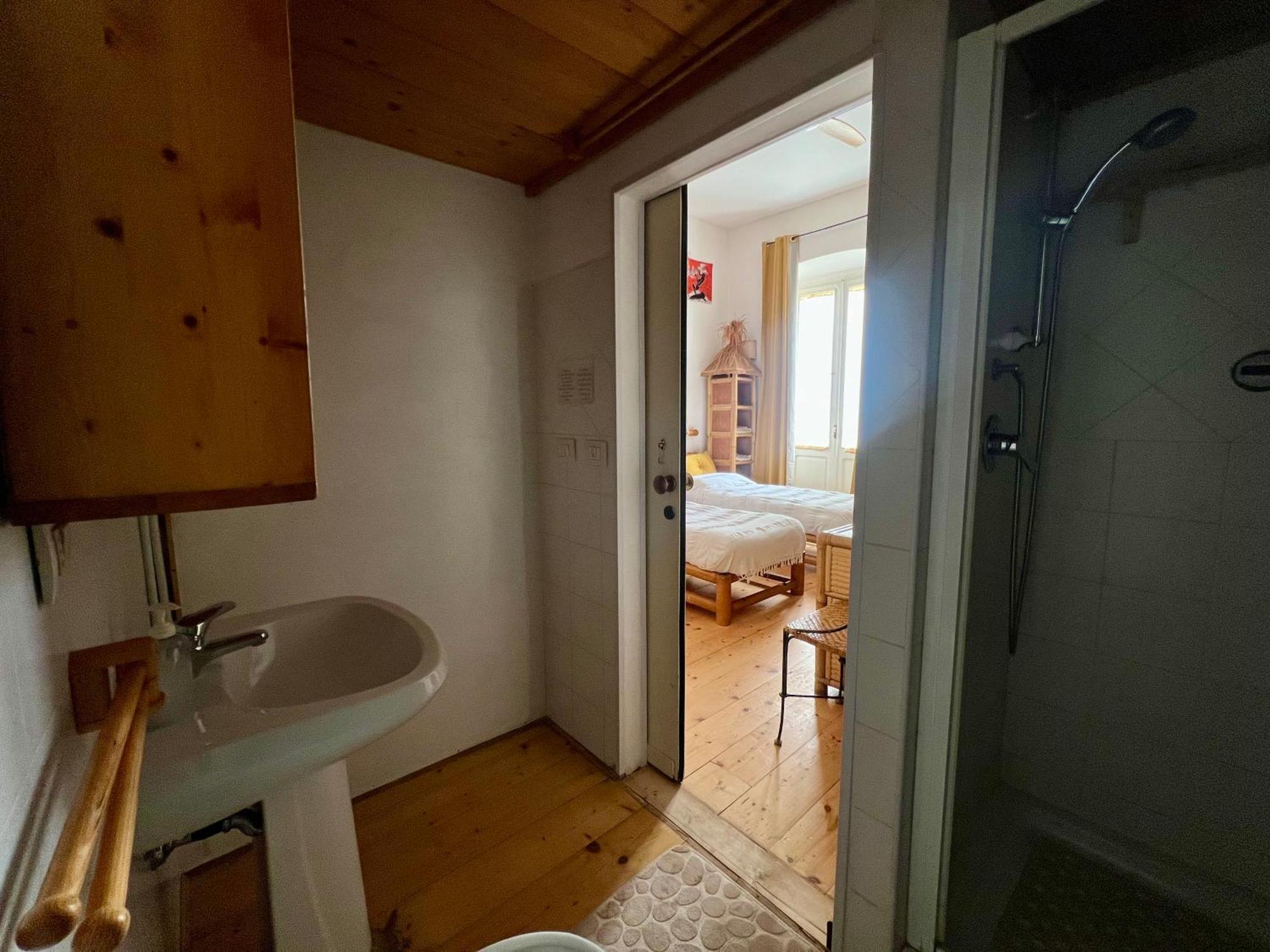 B&B Le Finestre Su Via Cavour Sassari Værelse billede
