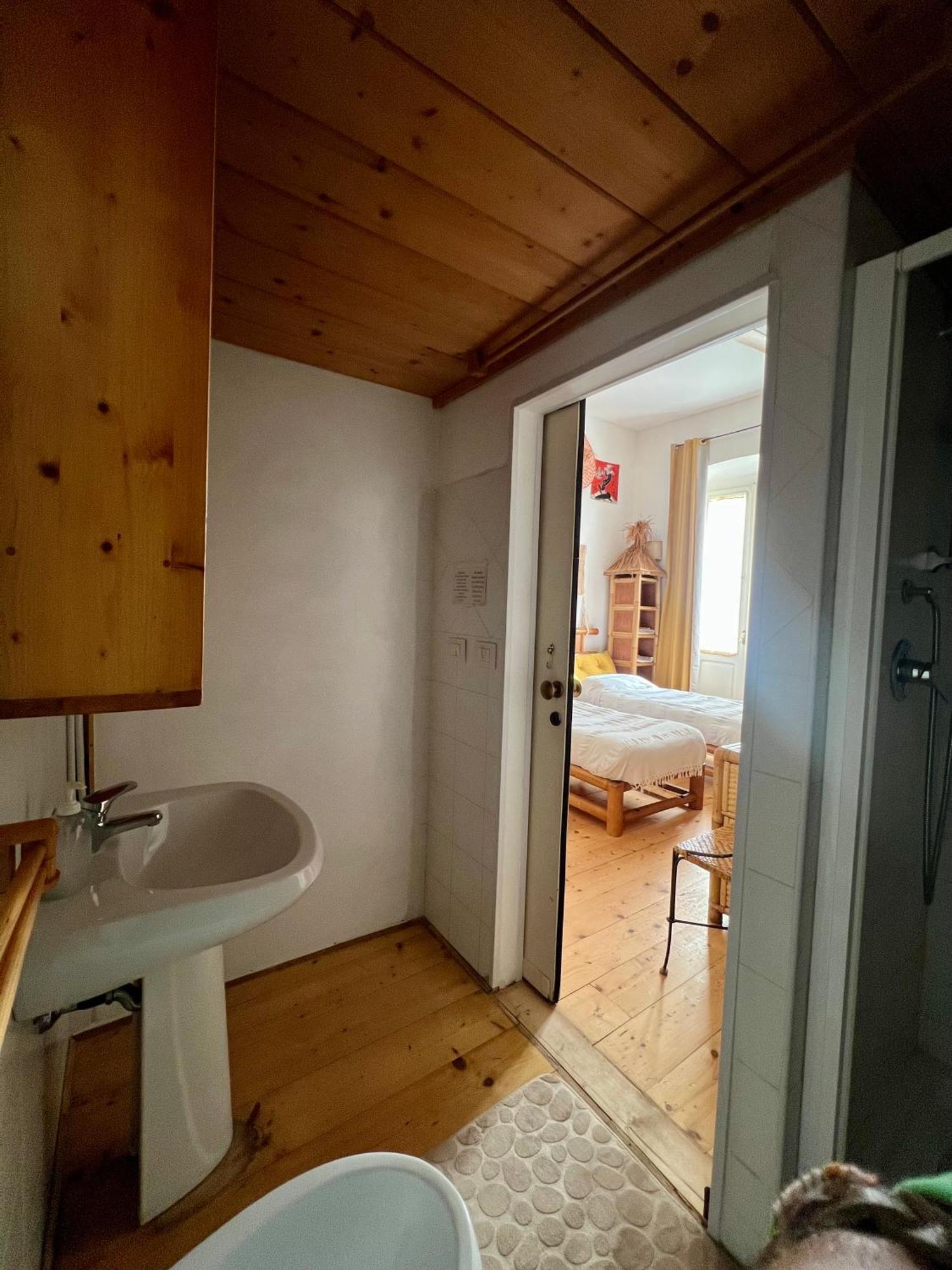 B&B Le Finestre Su Via Cavour Sassari Værelse billede